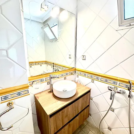 Luminous In A With Pool Apartamento